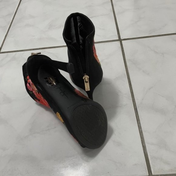 Never Worn Size 6 Jessica Simpson Floral Heels - Picture 3 of 4